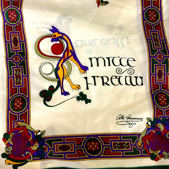 Book of Kells scarf - Picture 5 of 5